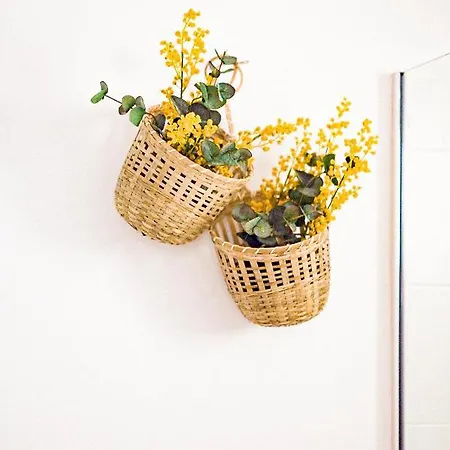 La Petite-home Near Airport-wifi-garage-elevator-homely Apartment