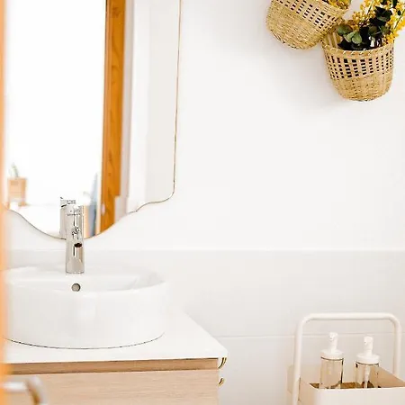 Apartment La Petite-home Near Airport-wifi-garage-elevator-homely *
